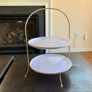 Tiered Tray with Removable Plates